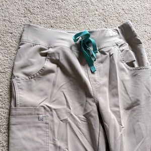FIGS Womens Kade Cargo Scrub Pants in Boulder XS